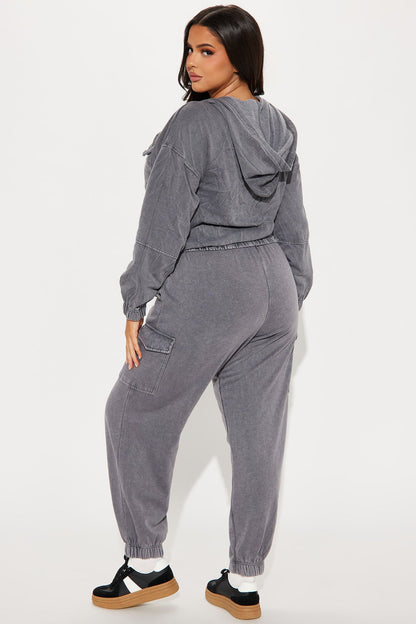 https://cdn.shopify.com/s/files/1/0293/9277/files/11-27-24_S4_3_J4K6182C_Black_ZSR_CXB_IM_10-07-44_PLUS_101963_CM.jpg?v=1732738972