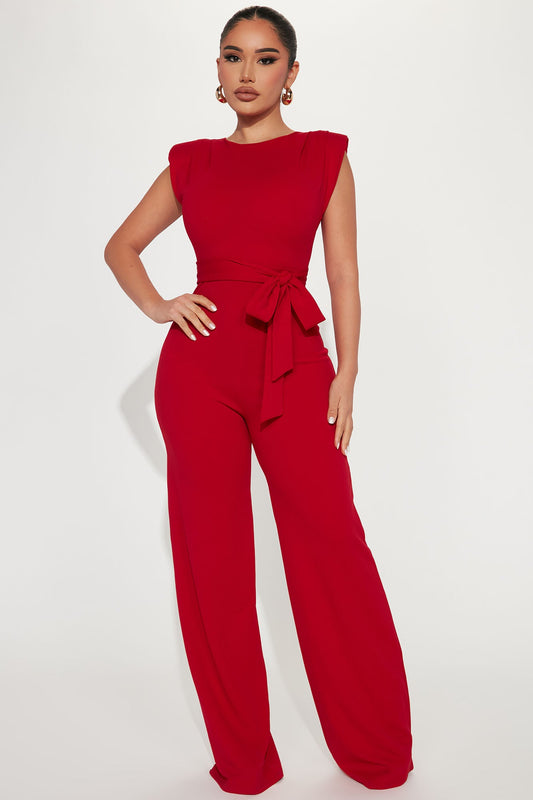 https://cdn.shopify.com/s/files/1/0293/9277/products/12-01-22Studio3_MS_Alex_11-03-28_30_WP8431_Red_P_15405_JB.jpg?v=1669940916