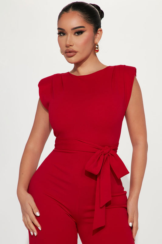 https://cdn.shopify.com/s/files/1/0293/9277/products/12-01-22Studio3_MS_Alex_11-03-35_30_WP8431_Red_P_15412_JB.jpg?v=1669940916