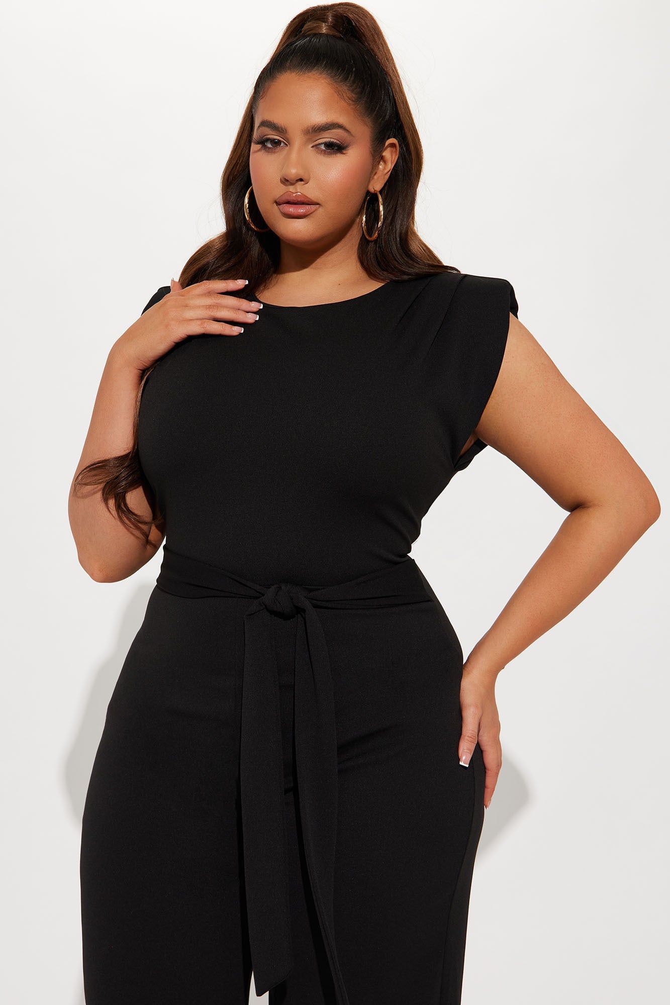 https://cdn.shopify.com/s/files/1/0293/9277/products/12-12-22Studio6_KJ_KT_15-04-56_52_WP8431_Black_P_7615_PLUS_JB_JB.jpg?v=1717605321
