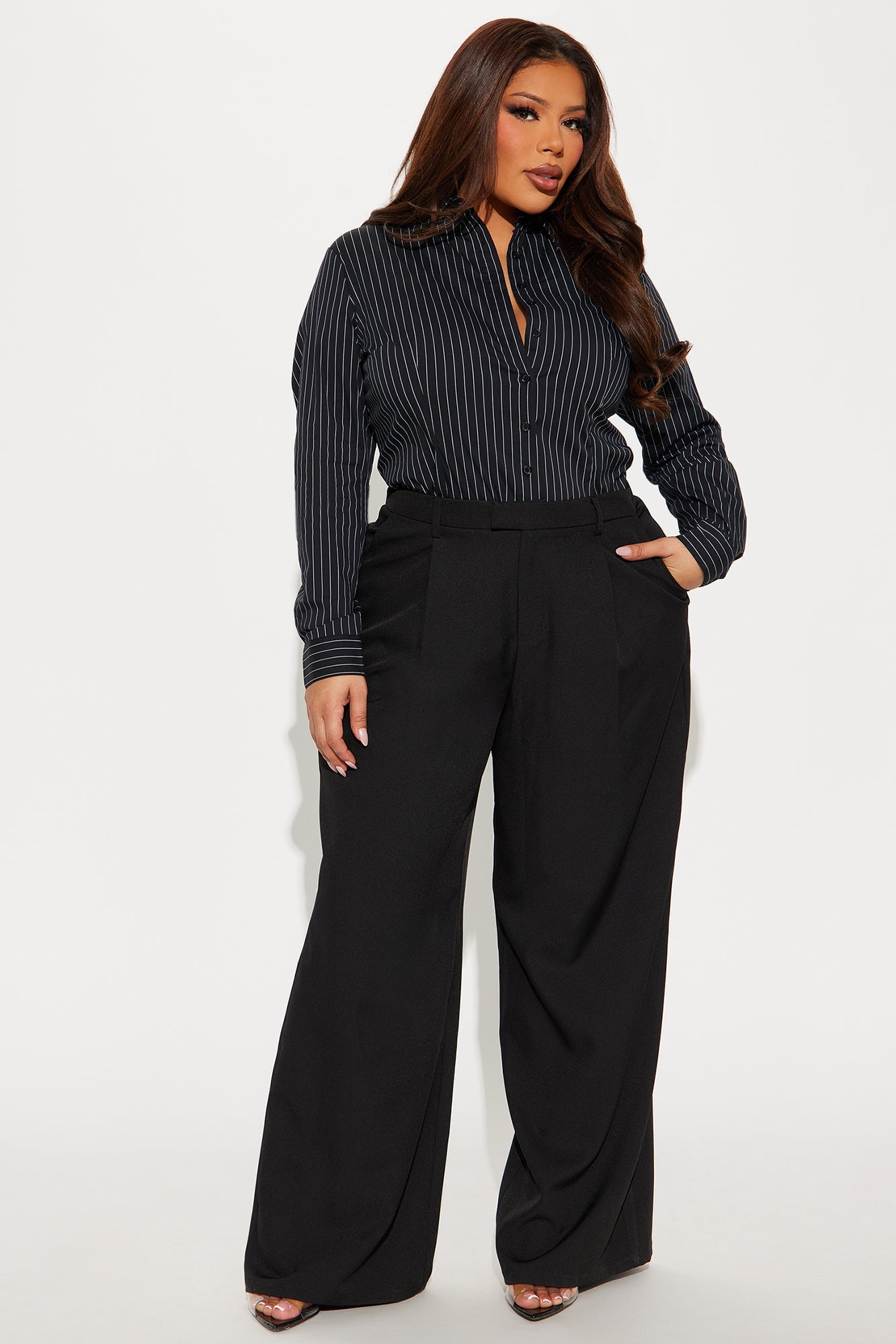 https://cdn.shopify.com/s/files/1/0293/9277/files/12-12-24_S4_24_LB1689A_BlackWhite_KJ_AC_11-50-01_PLUS_108442_PXF.jpg?v=1734568565