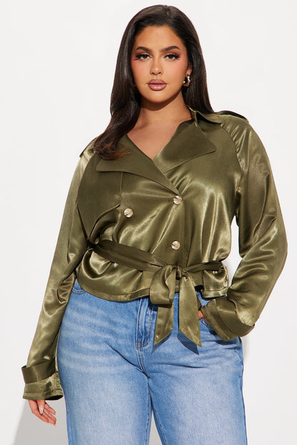 https://cdn.shopify.com/s/files/1/0293/9277/files/12-17-24_S4_9_KDJT4082601_Olive_AE_JS_14-13-02_PLUS_111045_PXF.jpg?v=1736570635
