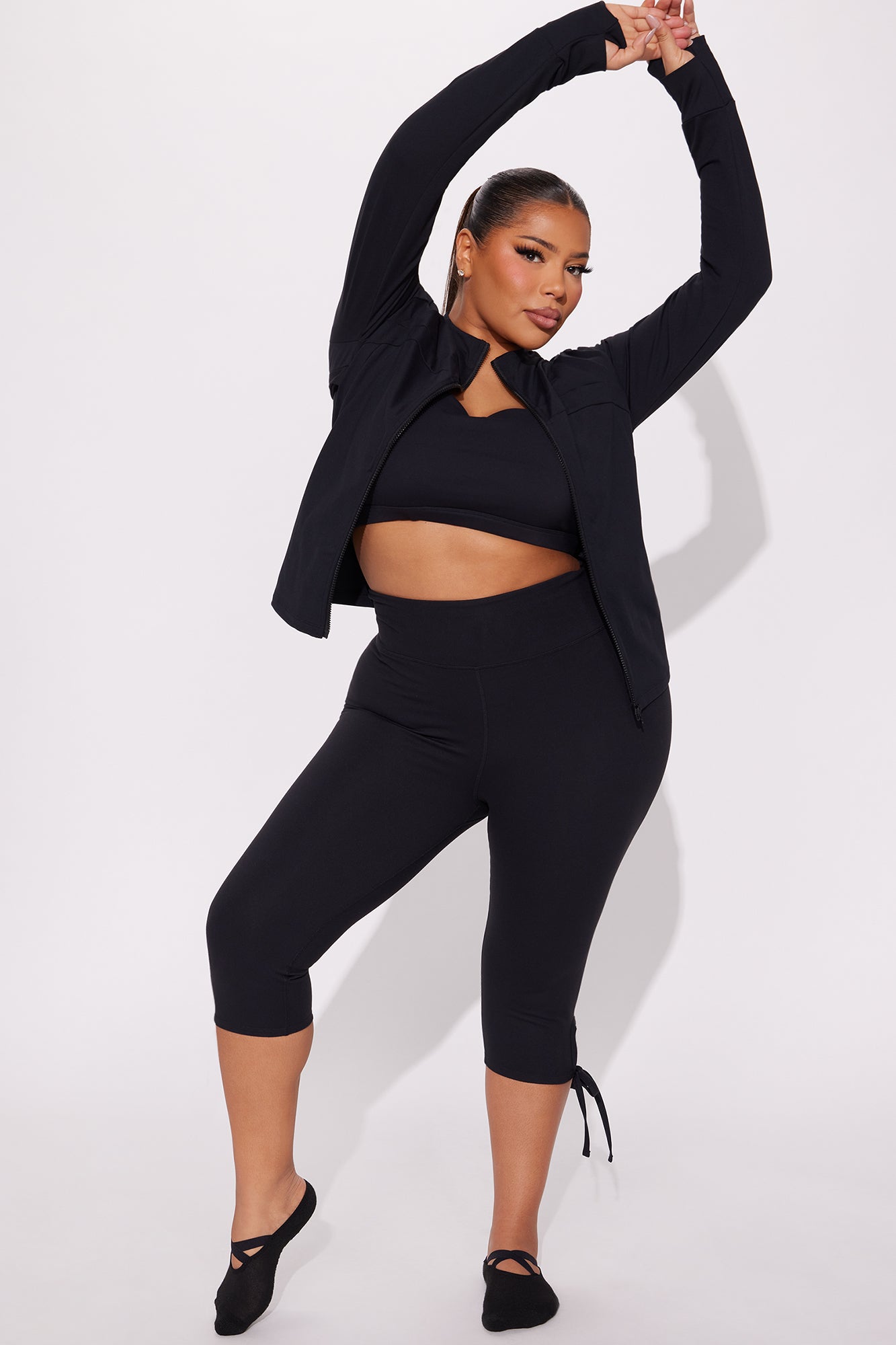 https://cdn.shopify.com/s/files/1/0293/9277/files/12-24-24_S1_27_ZDNVSP1384_Black_KS_DO_12-08-20_PLUS_46813_PXF.jpg?v=1735582270
