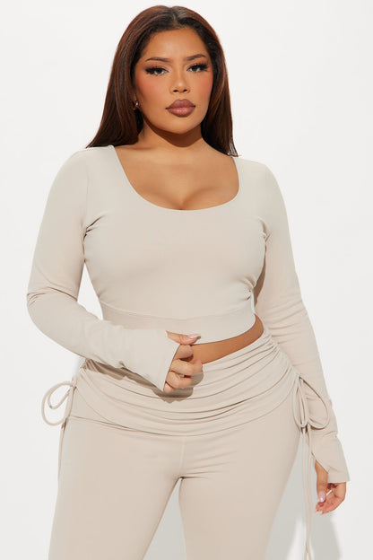 https://cdn.shopify.com/s/files/1/0293/9277/files/12-27-24_S4_60_ZDNVSP1329_LightTaupe_AZ_MC_15-09-11_PLUS_116286_PXF.jpg?v=1735923241