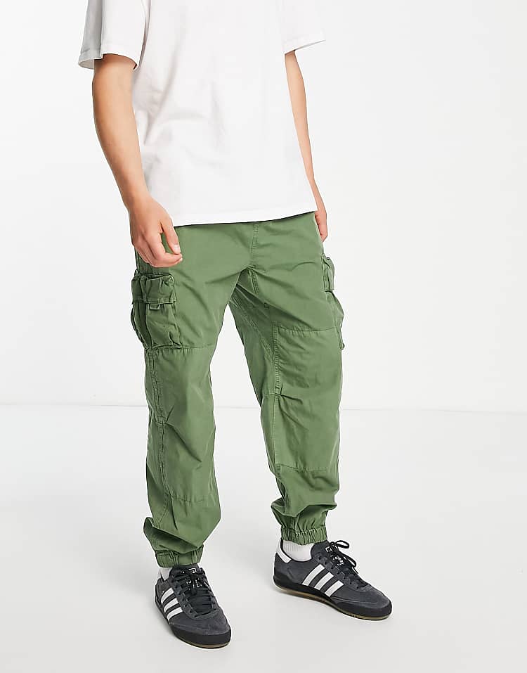 https://images.asos-media.com/products/carhartt-wip-berm-cargo-pant-in-khaki/202087737-1-green?$n_750w$&wid=750&fit=constrain