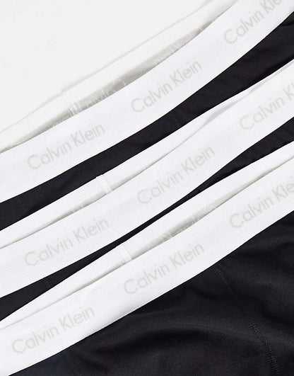 https://images.asos-media.com/products/calvin-klein-big-tall-3-pack-cotton-stretch-trunks-in-black/202410752-4?$n_750w$&wid=750&fit=constrain