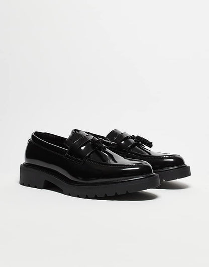 https://images.asos-media.com/products/asos-design-tassel-loafers-in-black-faux-leather/202484888-2?$n_750w$&wid=750&fit=constrain