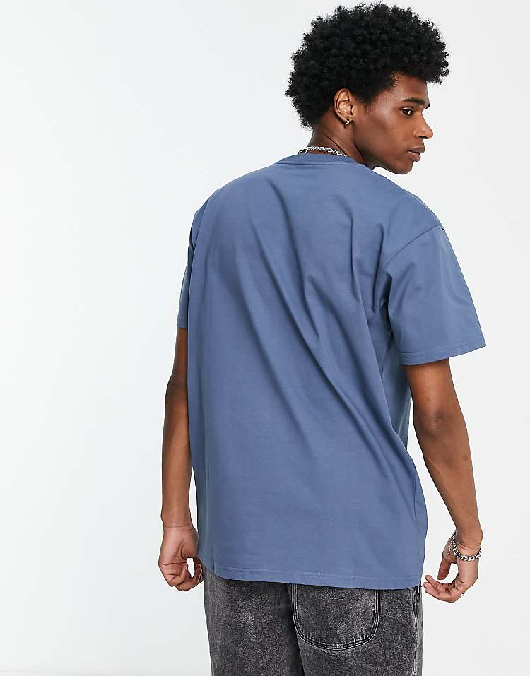 https://images.asos-media.com/products/carhartt-wip-chase-t-shirt-in-blue/203399060-2?$n_750w$&wid=750&fit=constrain