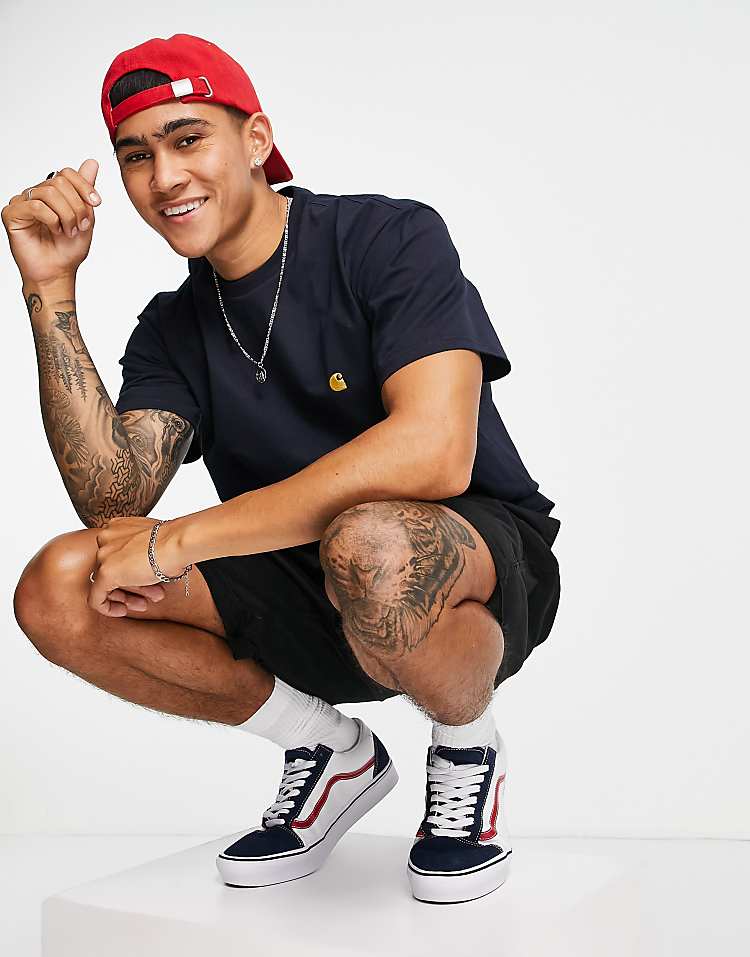 https://images.asos-media.com/products/carhartt-wip-chase-t-shirt-in-navy/203401567-1-navy?$n_750w$&wid=750&fit=constrain