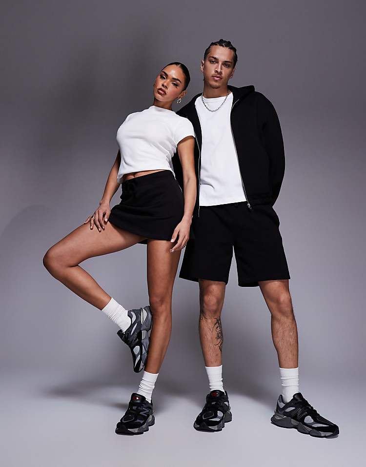 https://images.asos-media.com/products/new-balance-9060-trainers-in-black-and-dark-grey/203635856-3?$n_750w$&wid=750&fit=constrain