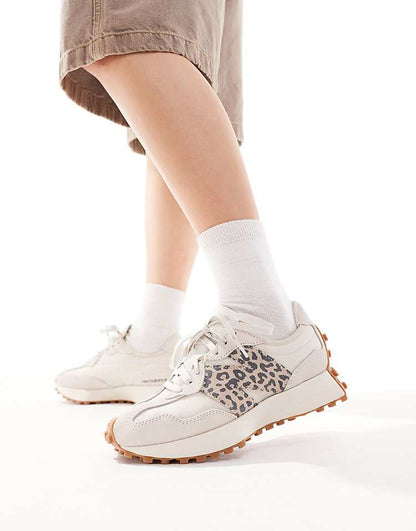 https://images.asos-media.com/products/new-balance-327-animal-trainers-in-off-white-and-leopard/205007532-1-offwhite?$n_750w$&wid=750&fit=constrain