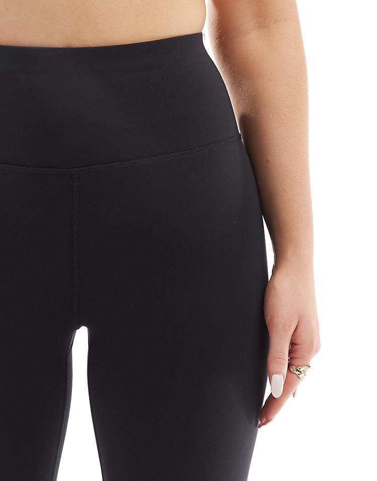 https://images.asos-media.com/products/4505-hourglass-icon-yoga-soft-touch-gym-legging-in-black/205694003-3?$n_750w$&wid=750&fit=constrain