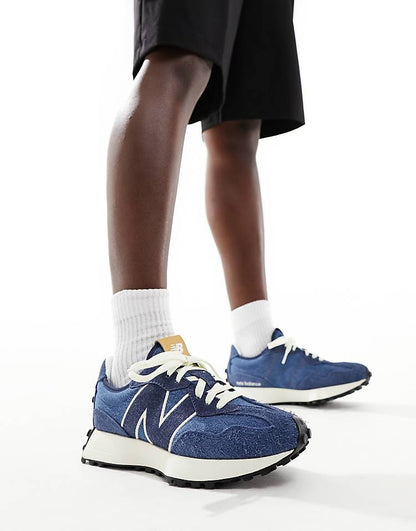 https://images.asos-media.com/products/new-balance-327-trainers-in-blue/206021753-1-blue?$n_750w$&wid=750&fit=constrain