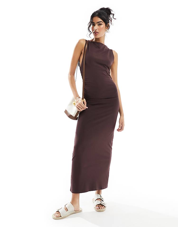 https://images.asos-media.com/products/asos-design-boat-neck-maxi-dress-with-ruched-sides-in-chocolate/206029598-2?$n_750w$&wid=750&fit=constrain