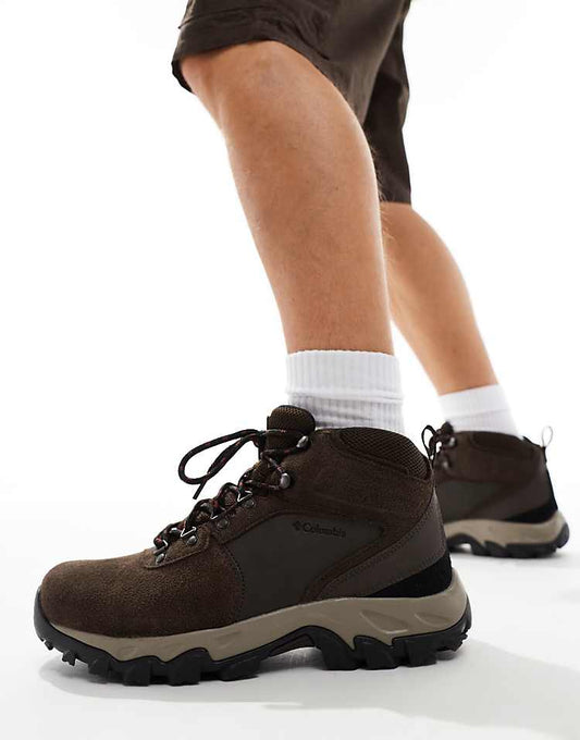 https://images.asos-media.com/products/columbia-newton-ridge-plus-ii-wp-waterproof-suede-hiking-boots-in-brown/206275877-1-brown?$n_750w$&wid=750&fit=constrain