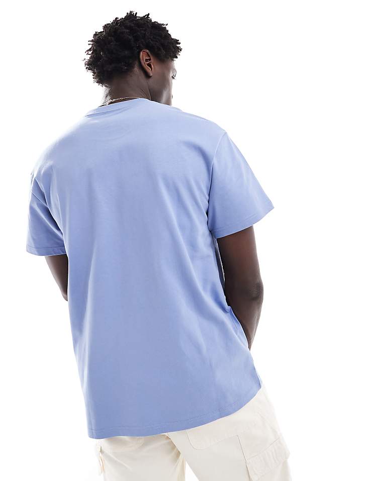 https://images.asos-media.com/products/carhartt-wip-chase-t-shirt-in-blue/206423117-2?$n_750w$&wid=750&fit=constrain