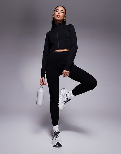 https://images.asos-media.com/products/4505-seamless-fitted-zip-up-track-top-in-black/206633454-1-black?$n_750w$&wid=750&fit=constrain