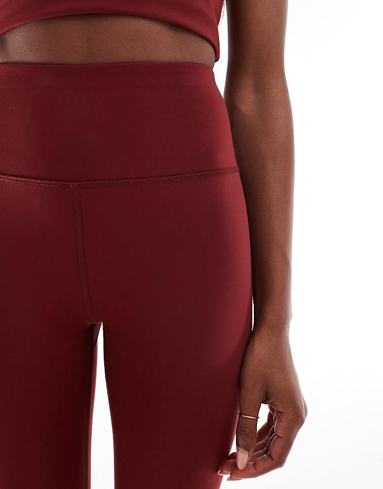 https://images.asos-media.com/products/4505-icon-yoga-soft-touch-gym-legging-in-burgundy/206698667-4?$n_750w$&wid=750&fit=constrain