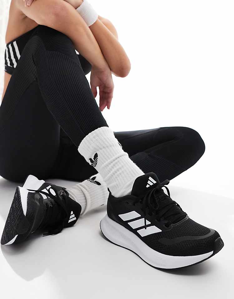 https://images.asos-media.com/products/adidas-running-runfalcon-trainers-in-black-and-white/206885323-1-blackwhite?$n_750w$&wid=750&fit=constrain