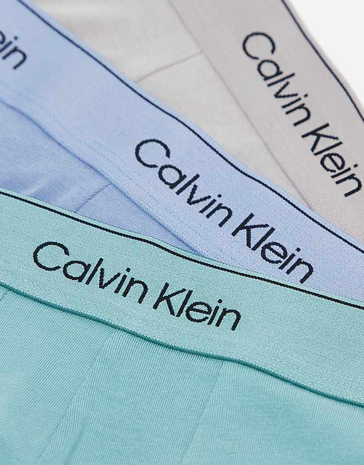 https://images.asos-media.com/products/calvin-klein-modern-cotton-trunks-3-pack-in-beige-blue-green/206909131-2?$n_750w$&wid=750&fit=constrain