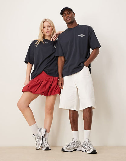 https://images.asos-media.com/products/new-balance-740-trainers-in-navy-and-white/207096189-3?$n_750w$&wid=750&fit=constrain