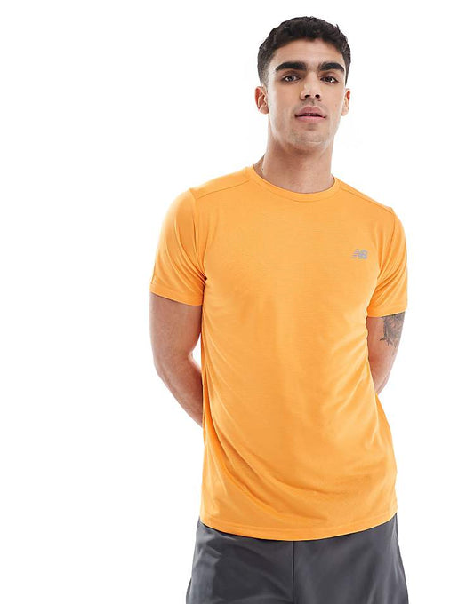 https://images.asos-media.com/products/new-balance-essentials-t-shirt-in-orange/207148345-1-orange?$n_750w$&wid=750&fit=constrain