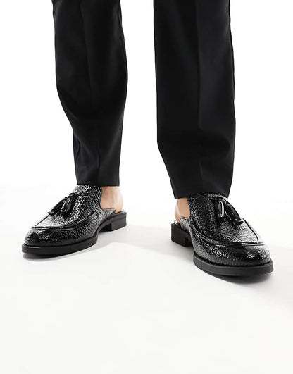 https://images.asos-media.com/products/asos-design-mule-loafers-in-black-patent-with-weave-detail/207228109-1-black?$n_750w$&wid=750&fit=constrain