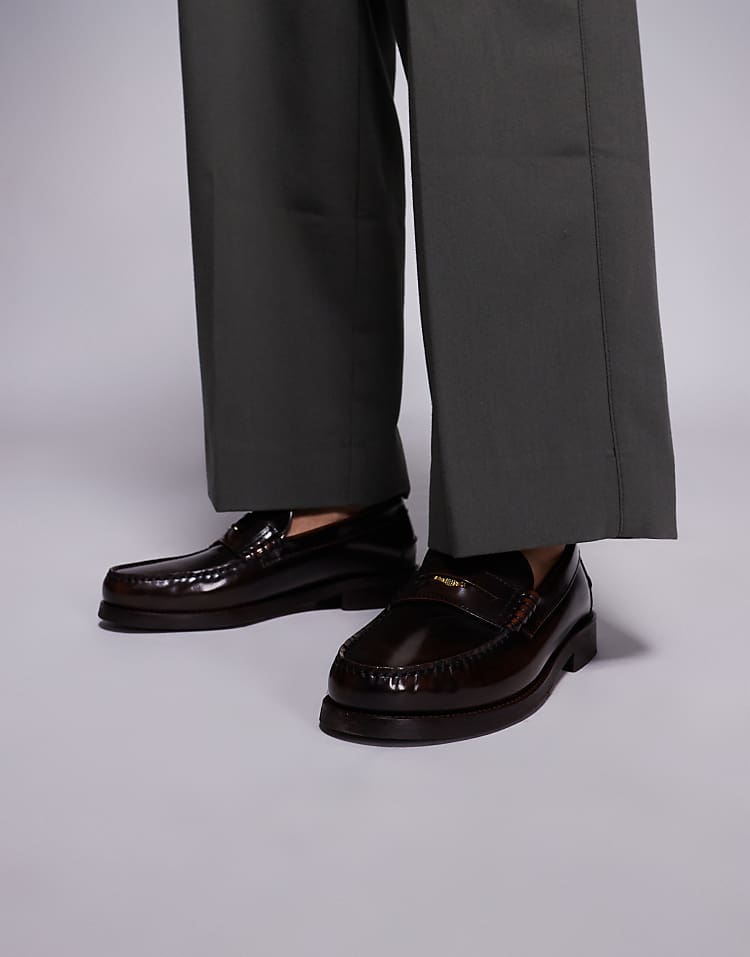 https://images.asos-media.com/products/walk-london-dalston-penny-loafer-in-brown-smooth-leather/207273915-1-brown?$n_750w$&wid=750&fit=constrain