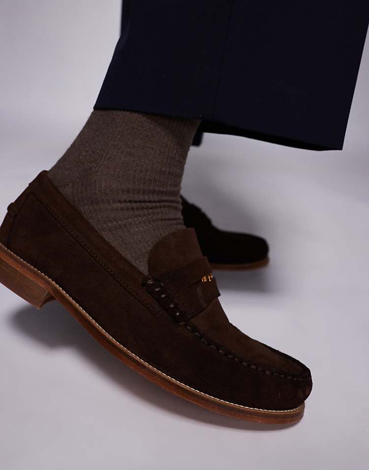 https://images.asos-media.com/products/walk-london-dalston-penny-loafer-in-brown-suede/207274045-4?$n_750w$&wid=750&fit=constrain