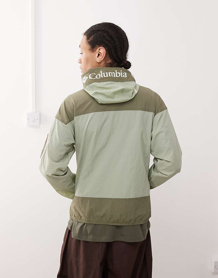 https://images.asos-media.com/products/columbia-challenger-ii-windbreaker-in-green/207346154-4?$n_750w$&wid=750&fit=constrain