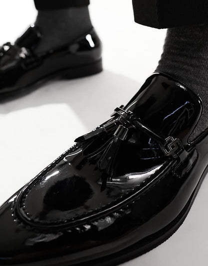 https://images.asos-media.com/products/asos-design-loafers-in-patent-with-tassel/207388294-3?$n_750w$&wid=750&fit=constrain