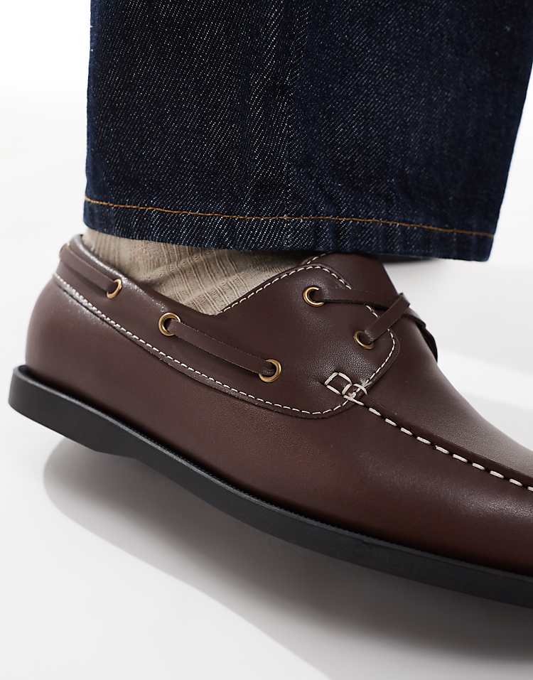 https://images.asos-media.com/products/seqwl-aft-classic-boat-shoes-in-pu-brown/207697806-2?$n_750w$&wid=750&fit=constrain