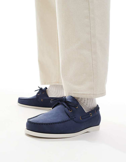 https://images.asos-media.com/products/seqwl-aft-classic-boat-shoes-in-nubuck-navy/207697958-1-navy?$n_750w$&wid=750&fit=constrain