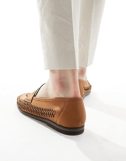 https://images.asos-media.com/products/schuh-reem-woven-loafers-in-tan/207737968-3?$n_750w$&wid=750&fit=constrain