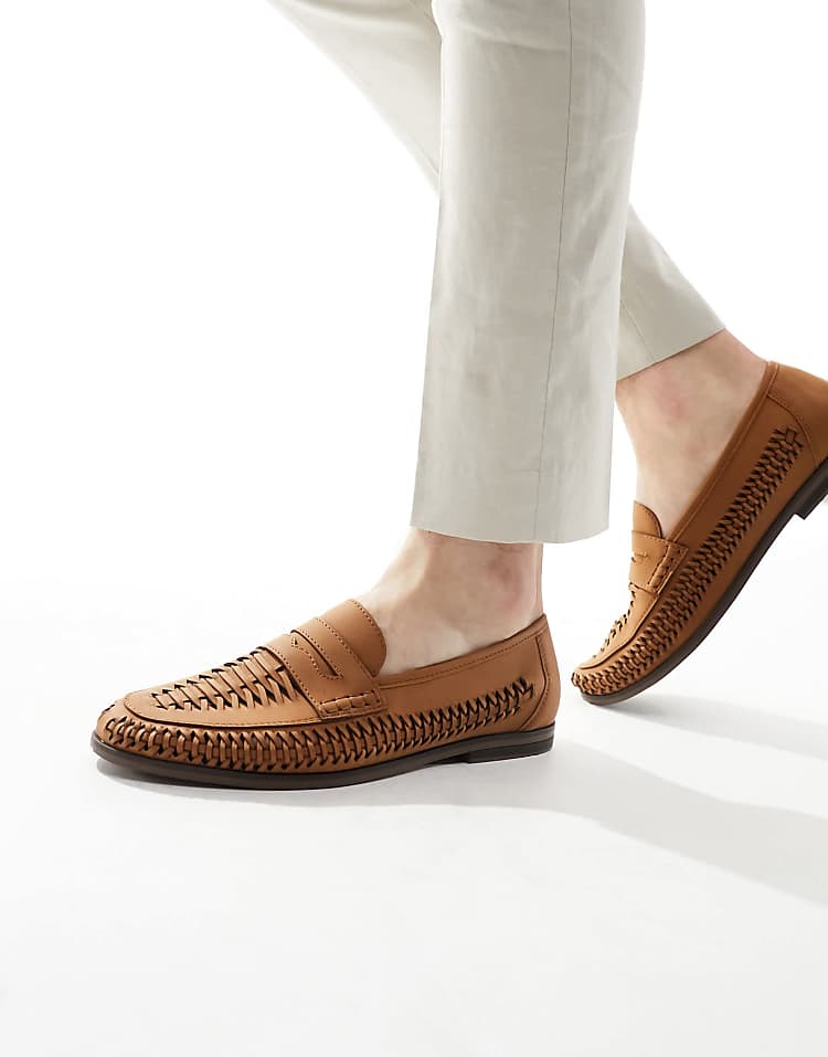 https://images.asos-media.com/products/schuh-reem-woven-loafers-in-tan/207737968-4?$n_750w$&wid=750&fit=constrain