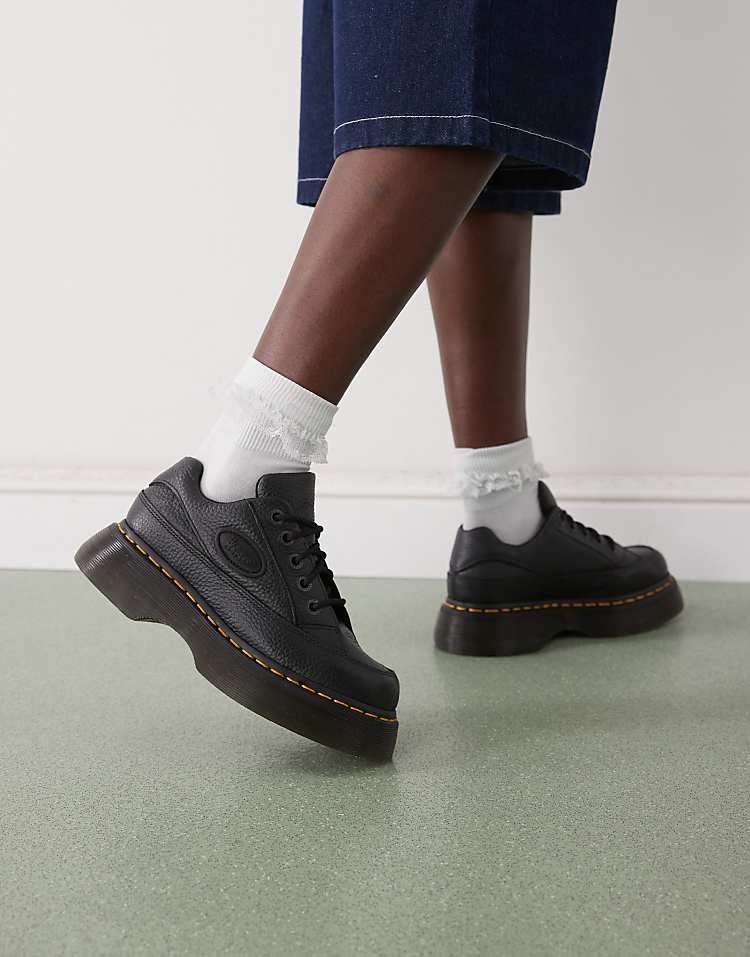 https://images.asos-media.com/products/dr-martens-buzz-5-eye-shoes-in-black/207782206-1-black?$n_750w$&wid=750&fit=constrain