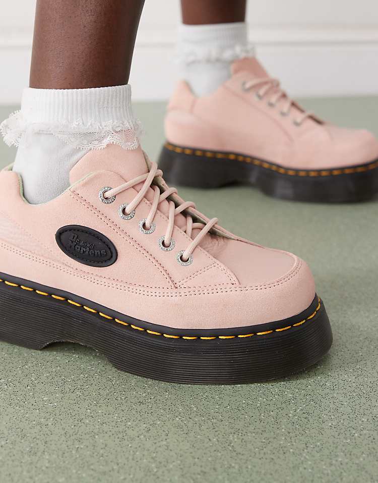 https://images.asos-media.com/products/dr-martens-buzz-5-eye-shoes-in-pink/207782321-4?$n_750w$&wid=750&fit=constrain