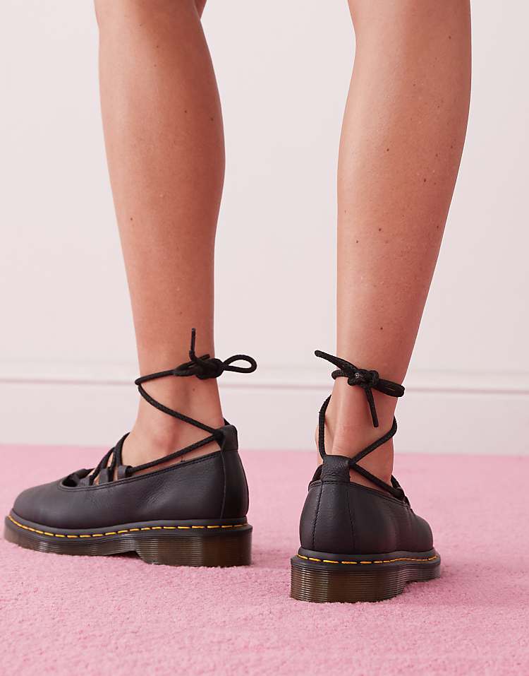 https://images.asos-media.com/products/dr-martens-elphie-ii-lace-up-shoes-in-black/207782449-4?$n_750w$&wid=750&fit=constrain