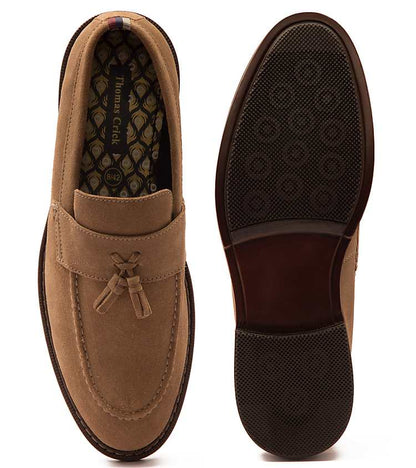 https://images.asos-media.com/products/thomas-crick-clinton-mens-leather-tassel-formal-loafer-shoes-in-brown-suede/207887011-2?$n_750w$&wid=750&fit=constrain