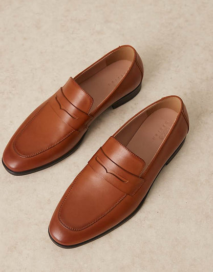 https://images.asos-media.com/products/asos-design-penny-loafers-in-tan/207981699-4?$n_750w$&wid=750&fit=constrain