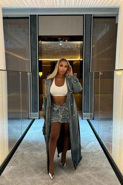 https://cdn.shopify.com/s/files/1/0293/9277/files/7-22-2024__213_New_York_Days_Denim_Coat_Light_Wash_LA.jpg?v=1722962901