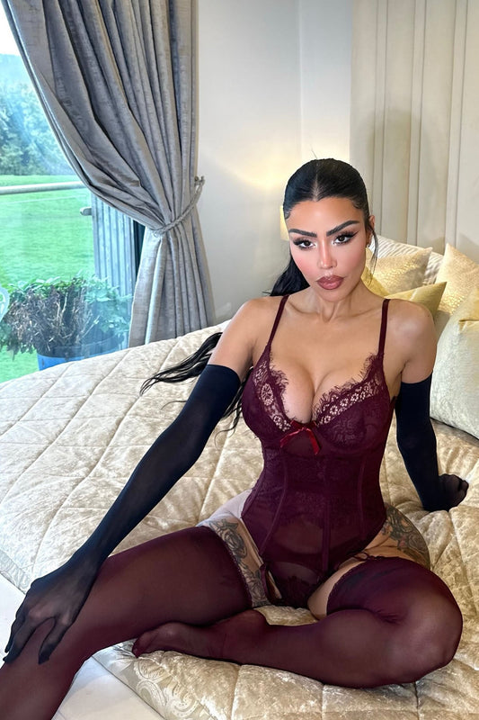 https://cdn.shopify.com/s/files/1/0293/9277/files/GetIntoIt3PieceGarterSet-Burgundy.jpg?v=1730927761