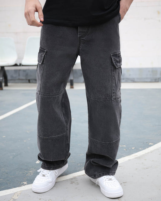Logeqi black cargo jeans men with flap pockets and relaxed fit paired with white sneakers