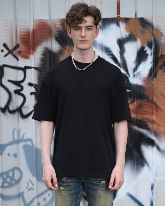Logeqi black cotton t-shirt featuring an oversized fit for casual and comfortable wear