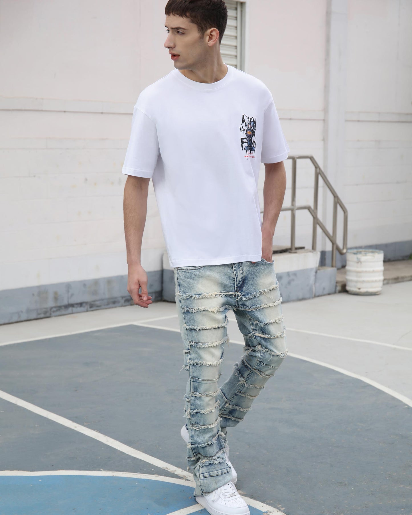 Logeqi blue retro flared jeans with distressed details, perfect for casual, trendy looks.