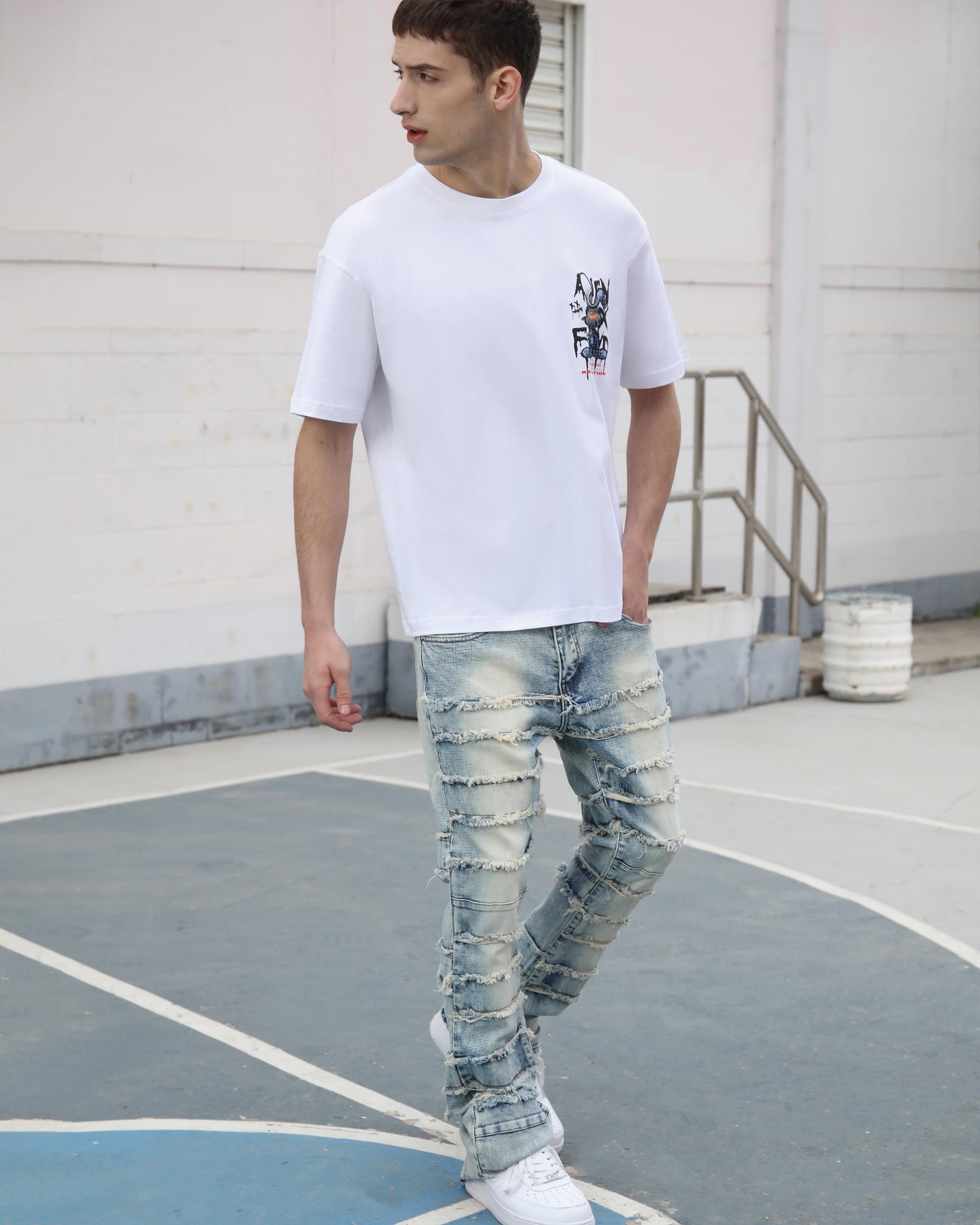Logeqi blue retro flared jeans with distressed details, perfect for casual, trendy looks.