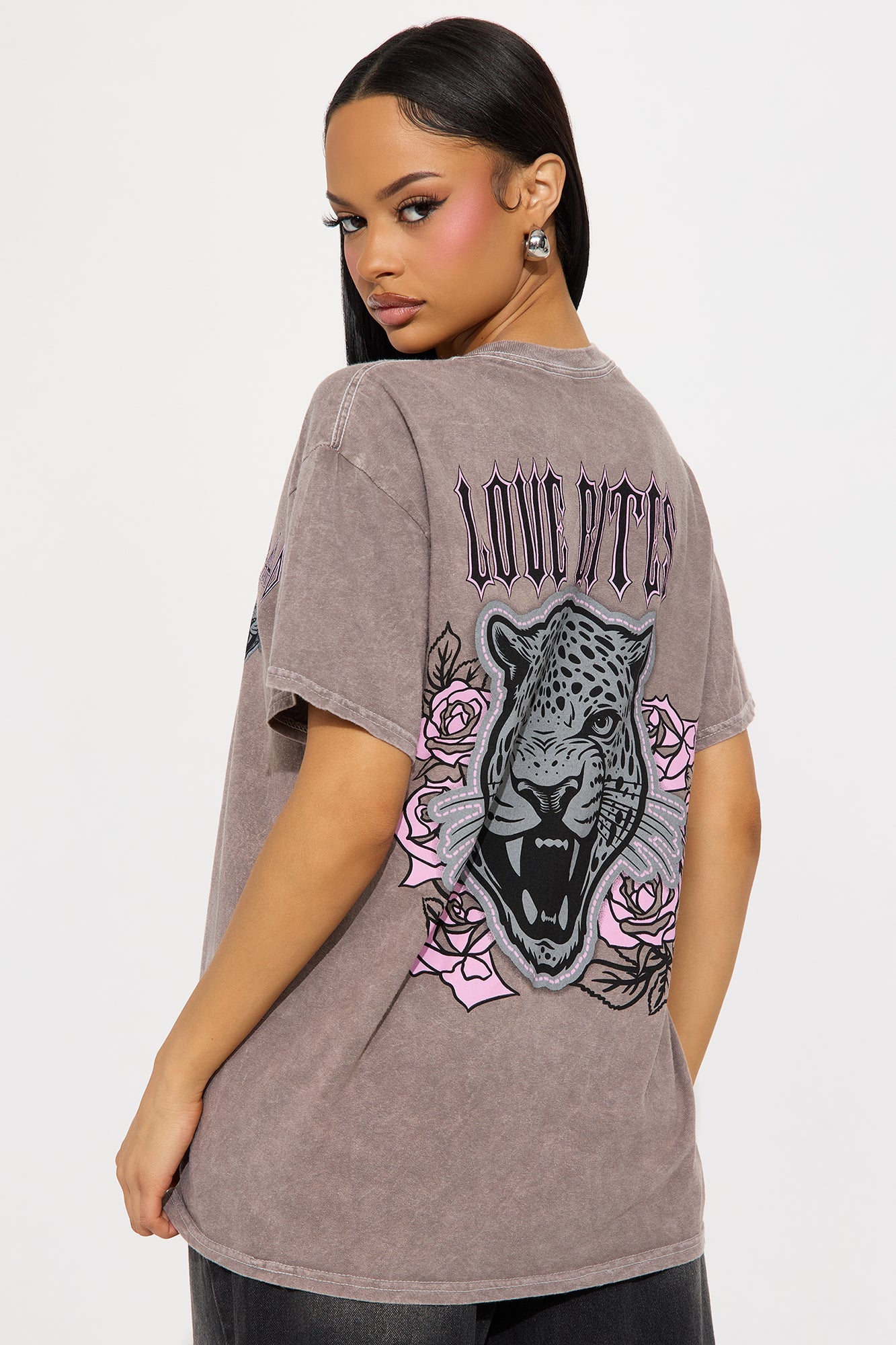 Fashion Nova Def Leppard washed tee in gray featuring a leopard graphic and floral details on the back