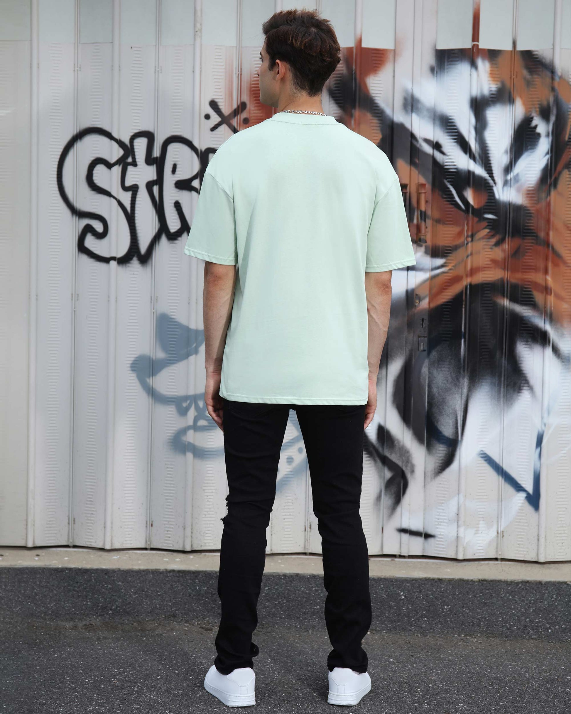 Logeqi Oversize T-Shirt in Mint Green, featuring essential cotton tee design for casual comfort