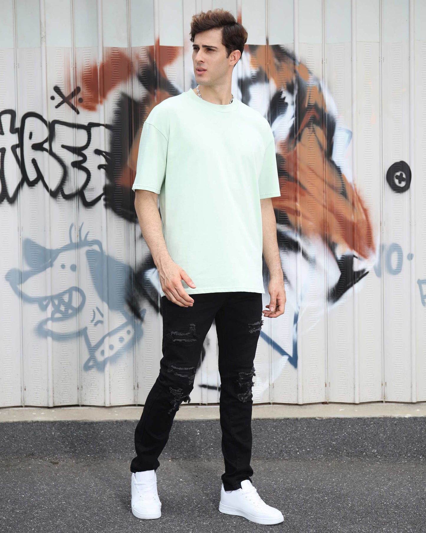 Logeqi oversized t-shirt in mint green, a stylish essential cotton tee for casual outfits