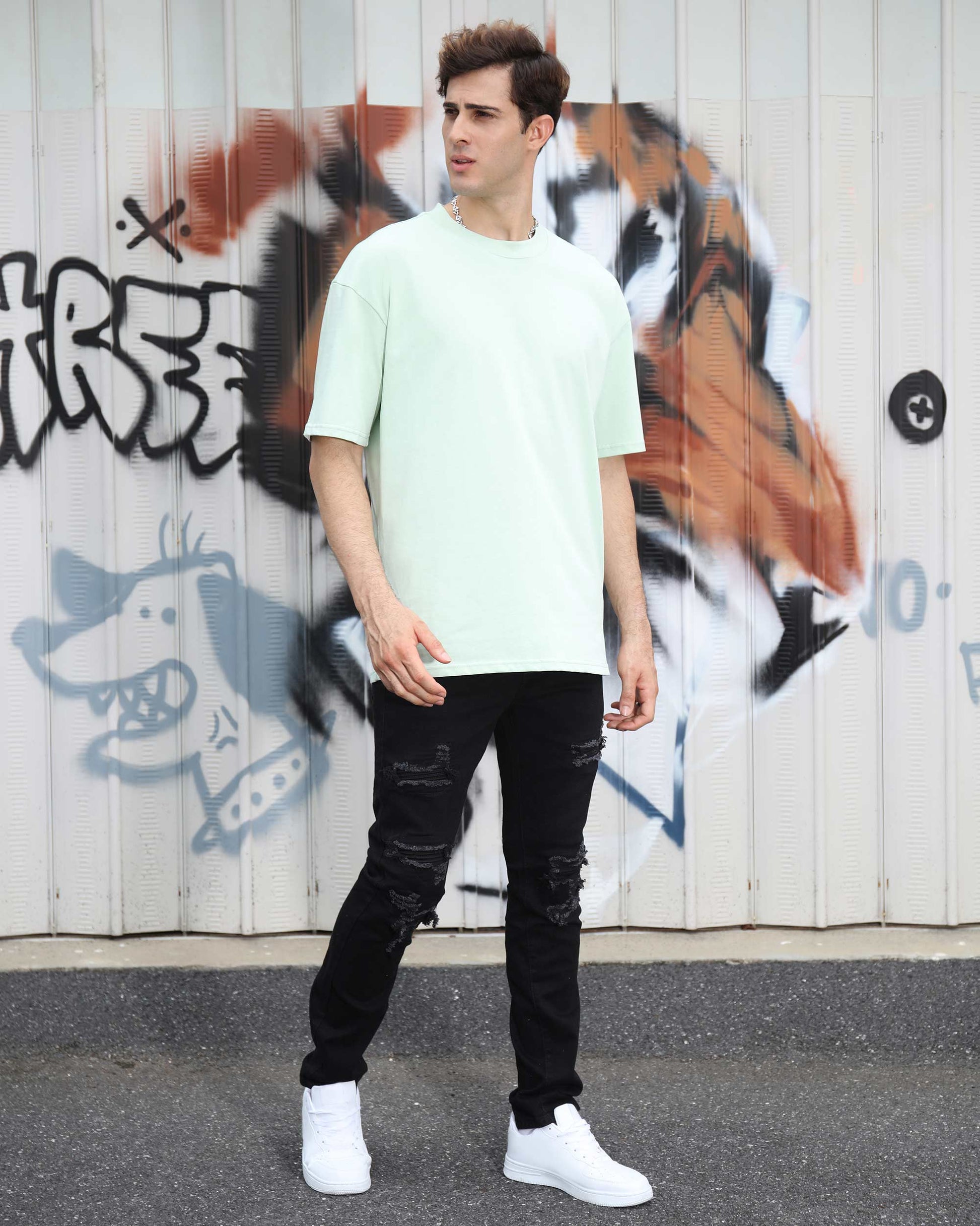 Logeqi oversized t-shirt in mint green, a stylish essential cotton tee for casual outfits